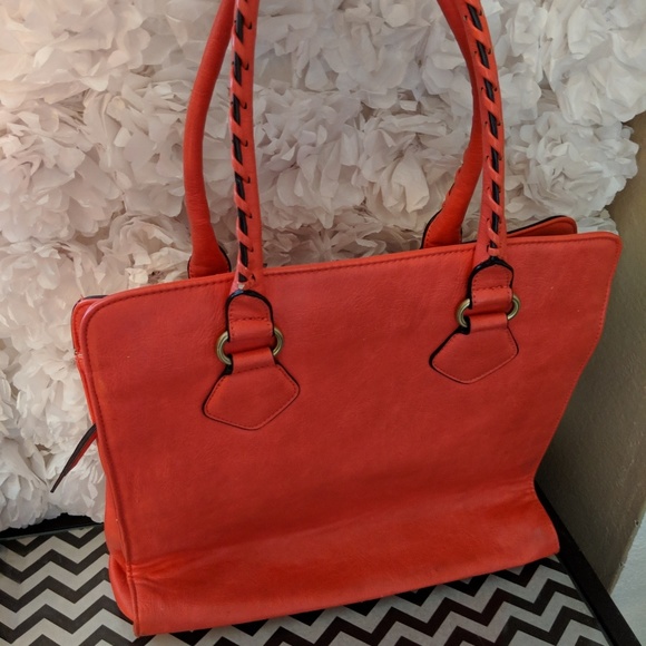 Red tote - Picture 3 of 4